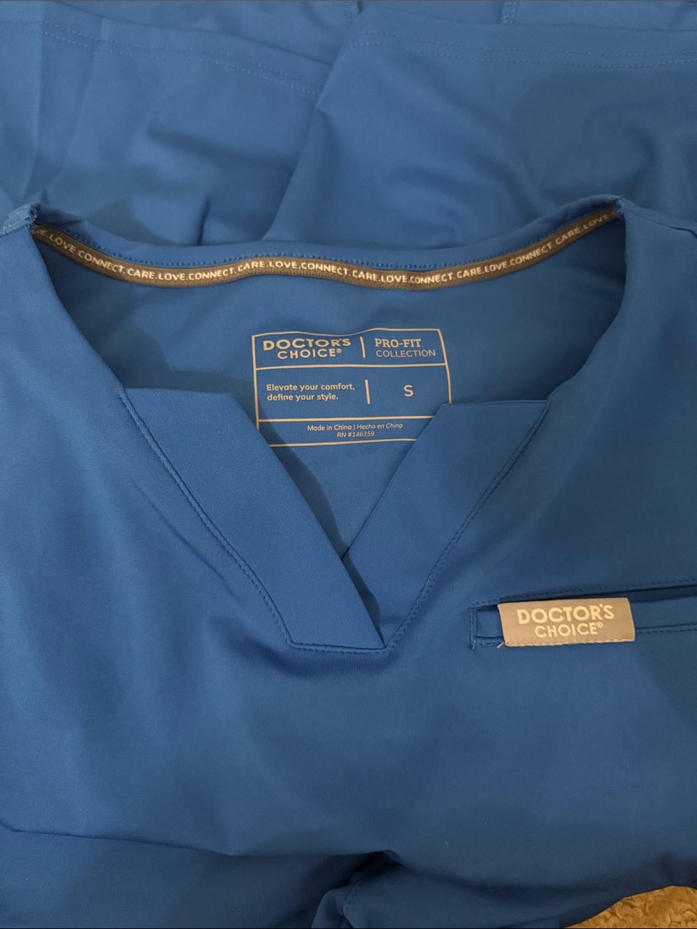 Scrub Set - Picture 2 of 4